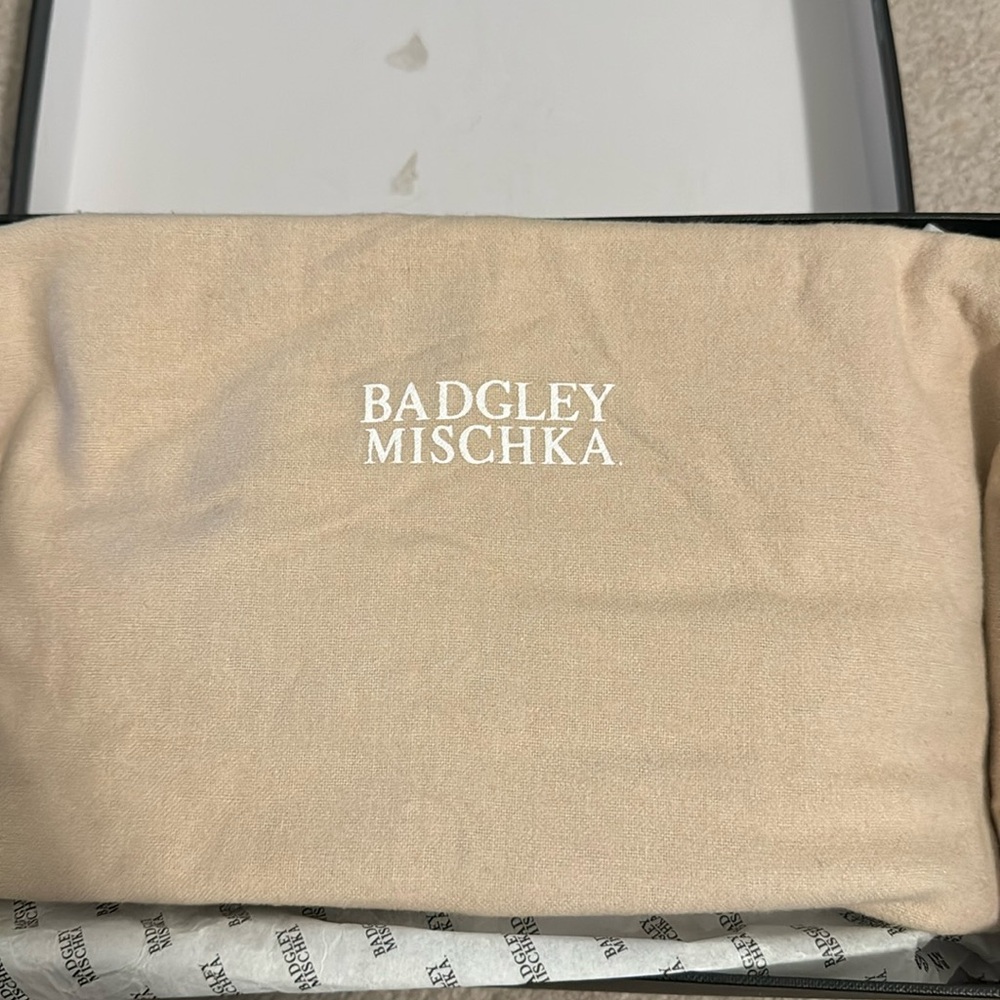Badgley Mishka White Satin wedding heels size 7
